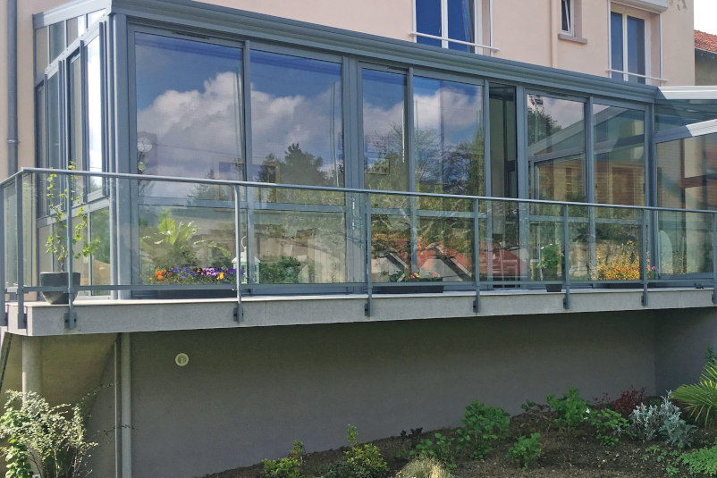 Fabricant Garde-corps vitré assorti à une véranda Vichy