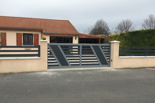 portail coulissant mixte