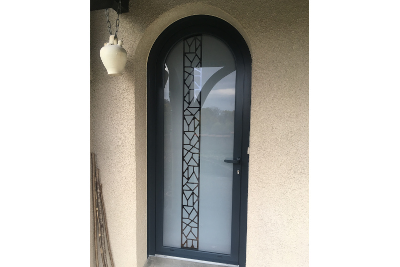 Porte d'entrée cintrée vitrage dépoli Cusset