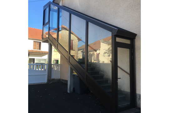 Fabricant Sas d'entrée sur escalier Clermont