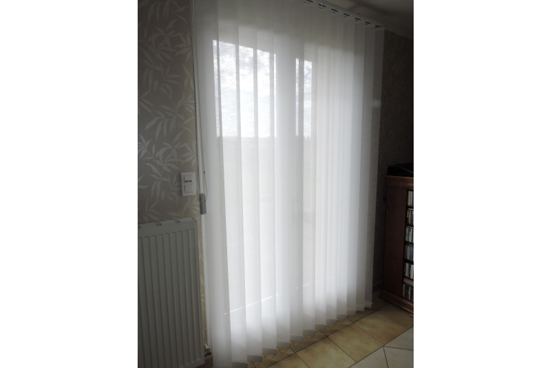 Fabricant Store à bandes verticales pour porte-fenêtre Cusset allier